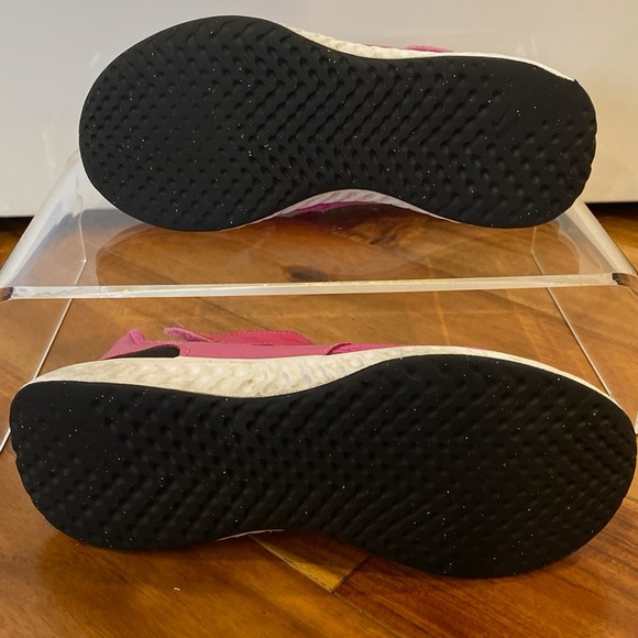 Nike Revolution Pink Sneakers with Velcro Strap Size 2 - Picture 7 of 7